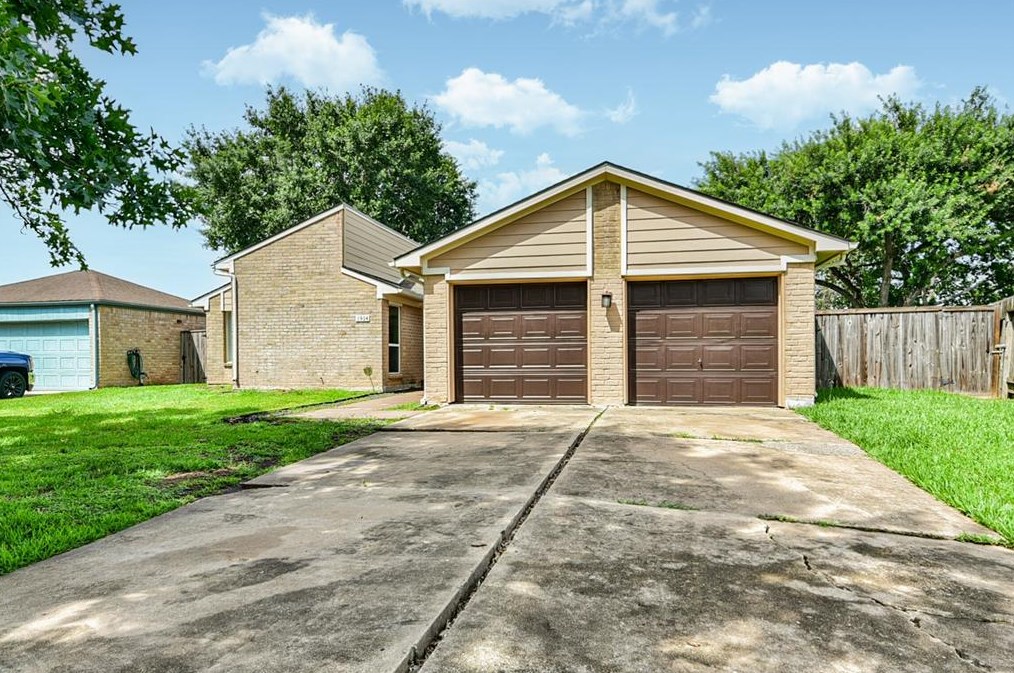 1914 Arcadia, Sugar Land, TX 77498
