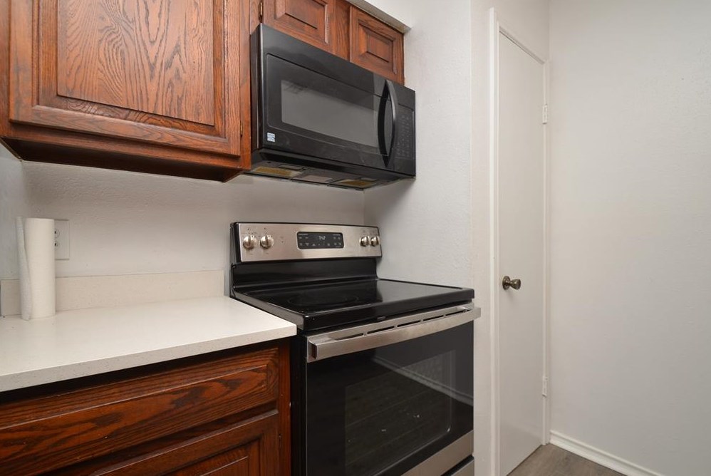 18906 Twigsworth Ln, Humble TX 77346-2608 exterior