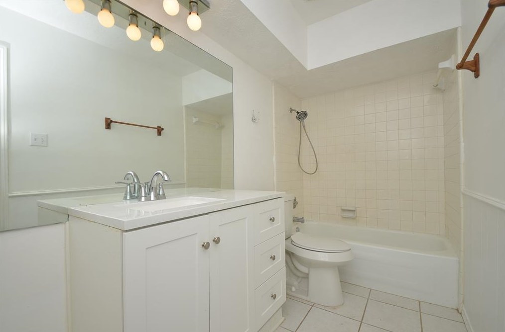 18906 Twigsworth Ln, Humble TX 77346-2608 exterior