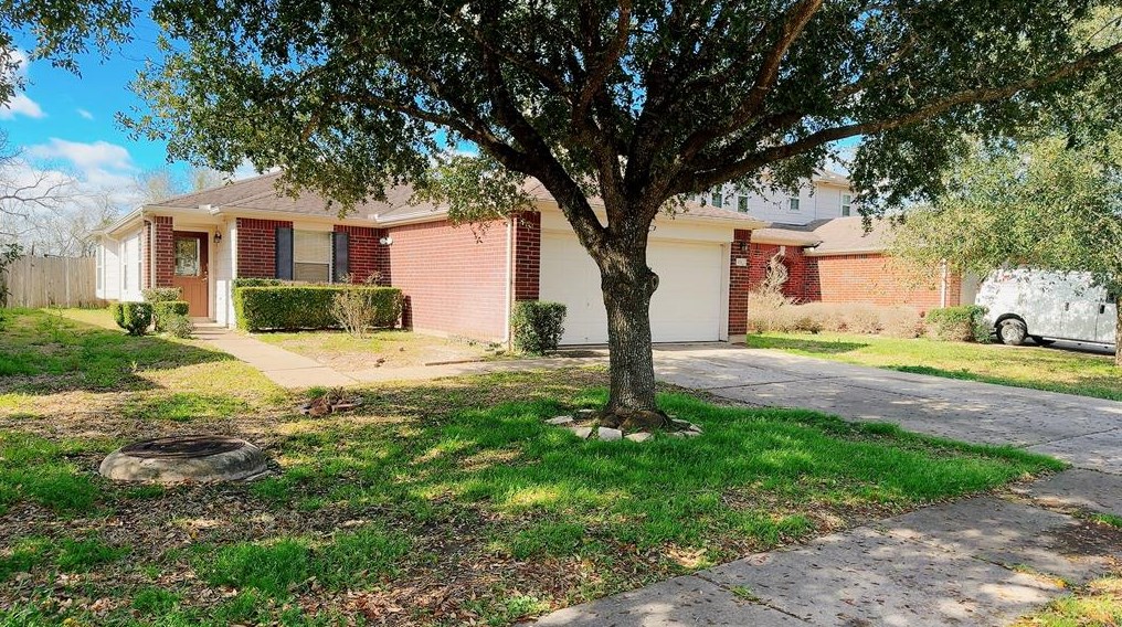 3027 Lexington Lake Dr, Missouri City, TX 77459