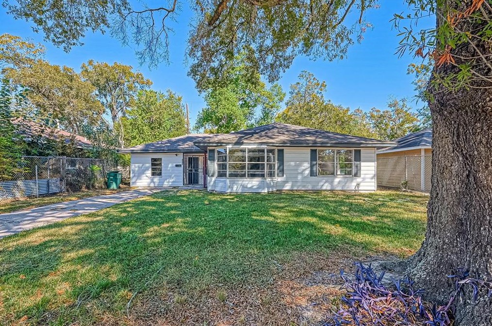 5023 Enyart St, Houston TX  77021-4358 exterior