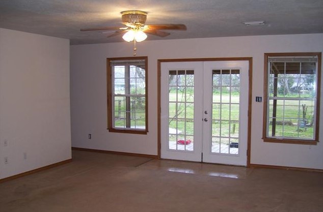 2710 Magnolia Dr, La Marque, TX 77568