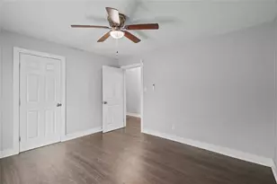 4808 35th St E, Dickinson, TX 77539 - Photo 12