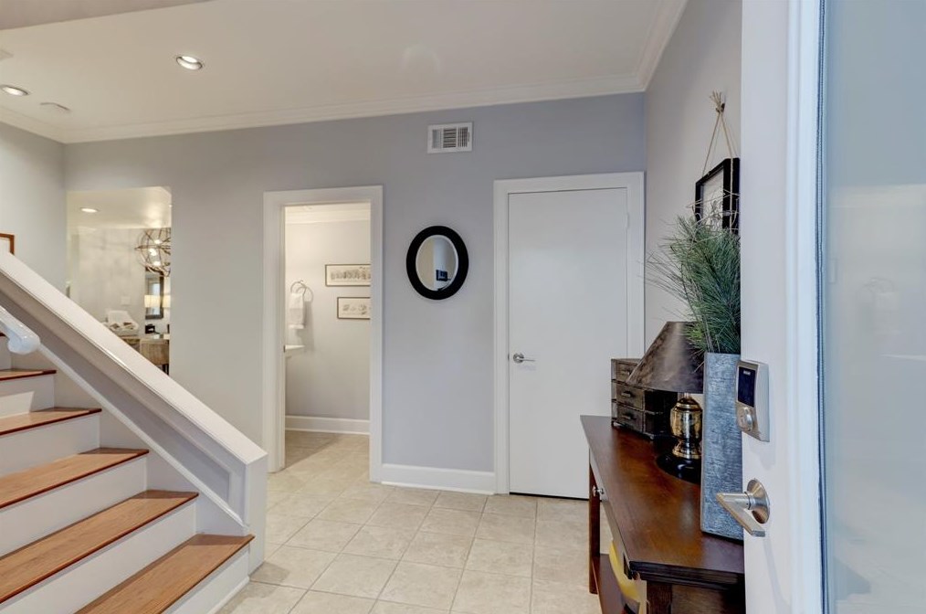 905 Hawthorne St, Houston, TX 77006