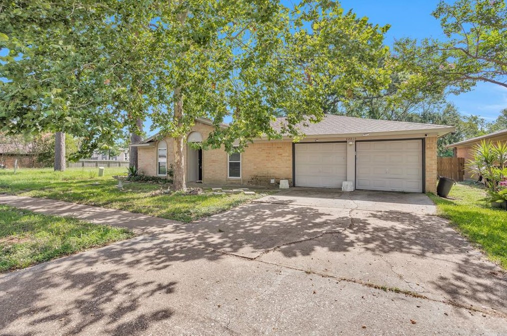 22210 Meadowgate Dr, Spring, TX 77373