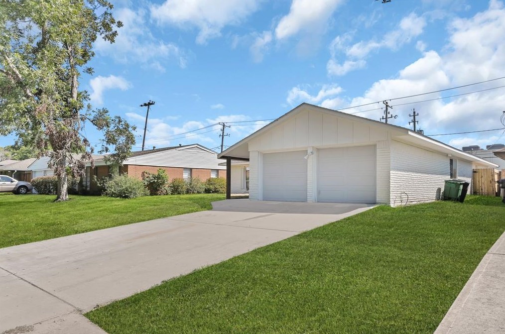 10819 Doud St, Houston, TX 77035