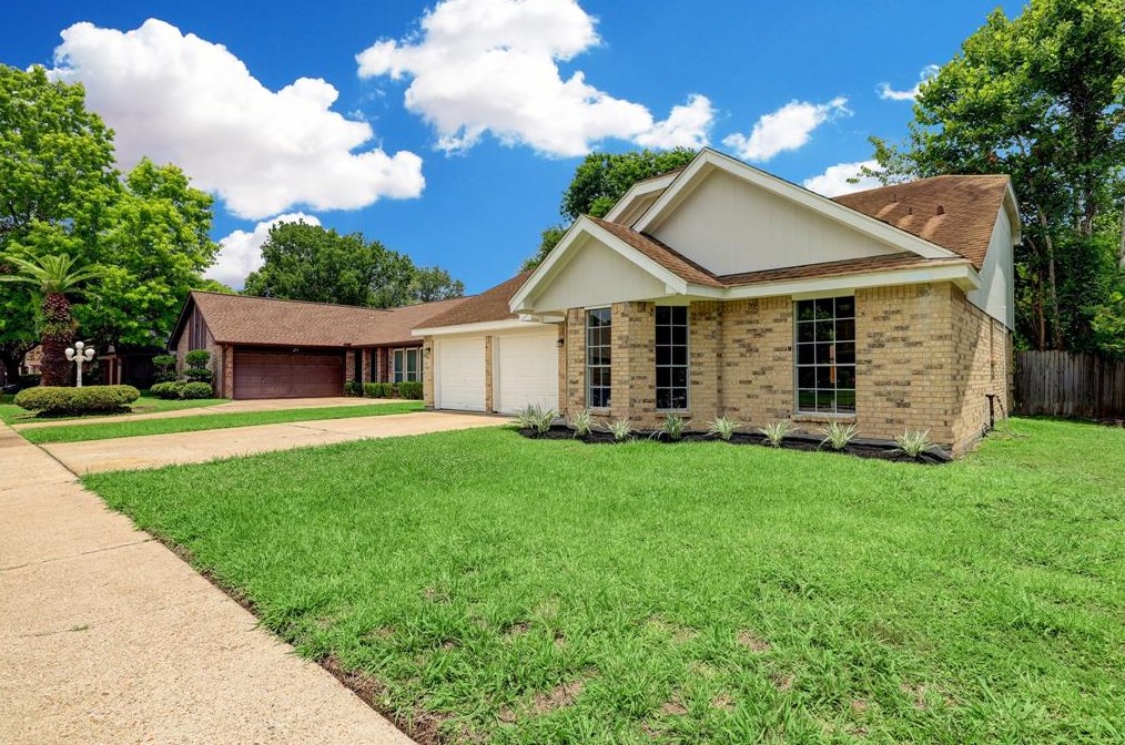 3011 Warbler Ln, Humble, TX 77396