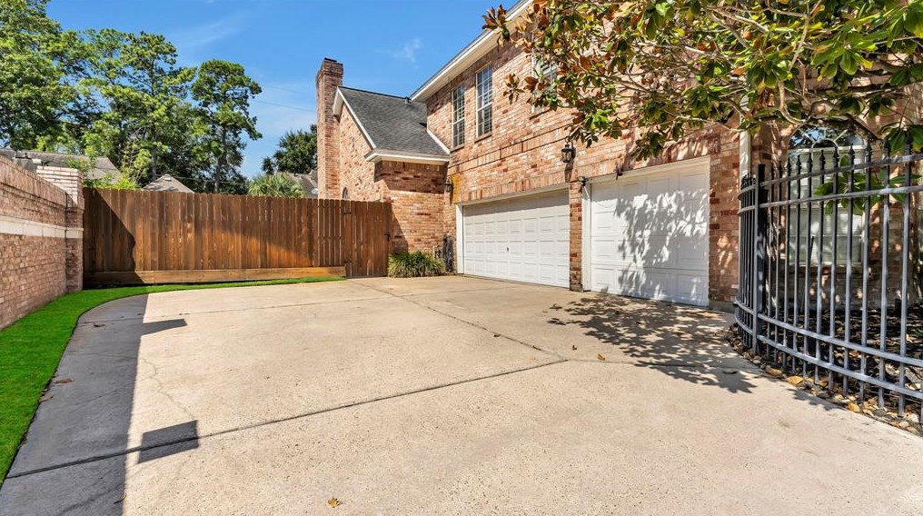 16023 Stewarts Grove Dr, Spring, TX 77379-6853