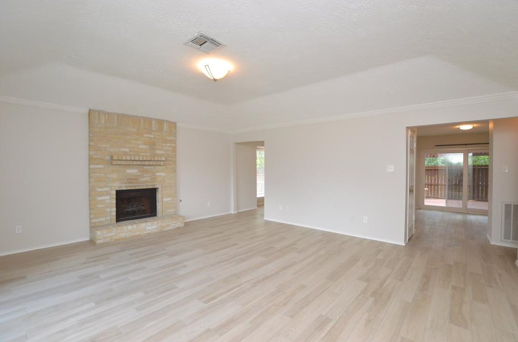 703 Flower Field Ct, Pearland, TX 77584