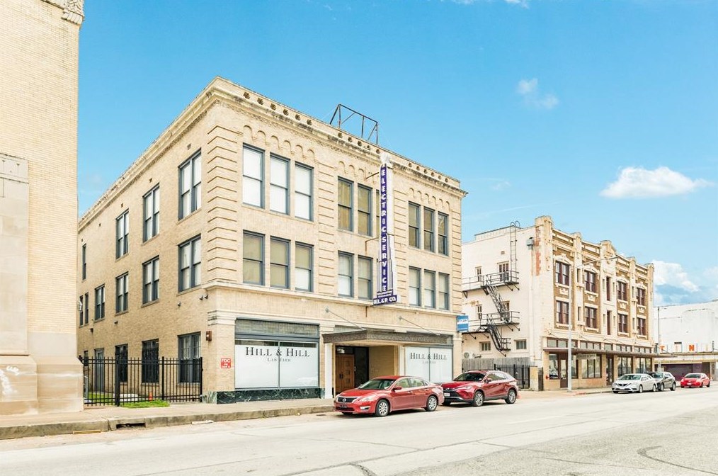 2116 Church St #3c, Galveston, TX 77550