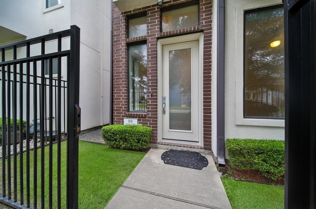 1618 Summer St, Houston, TX 77007