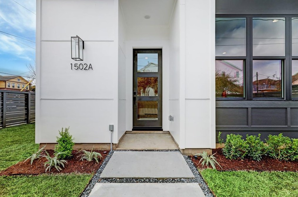 1502 Ennis St, Houston, TX 77003-4614