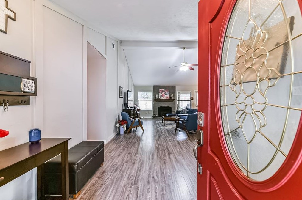 3034 Wagon Trail Dr, Sugar Land TX  77479-1646 exterior