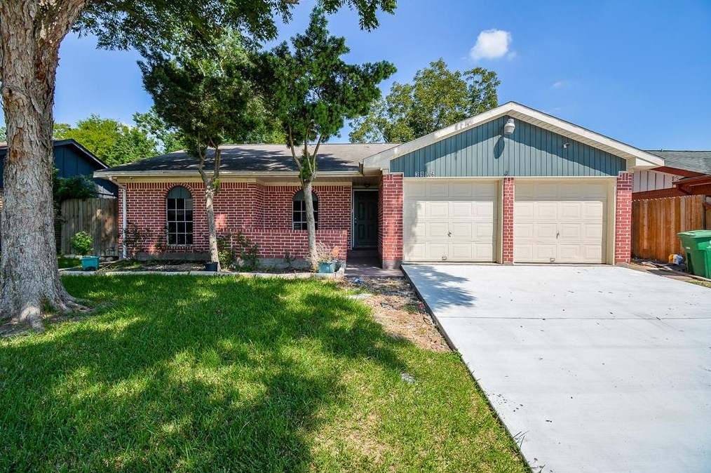 3906 Dalmatian Dr, Houston, TX 77045-6311