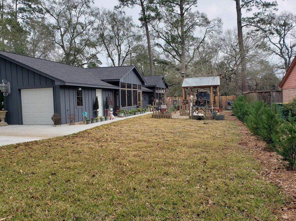 1604 Hailey St #b, Conroe, TX 77301