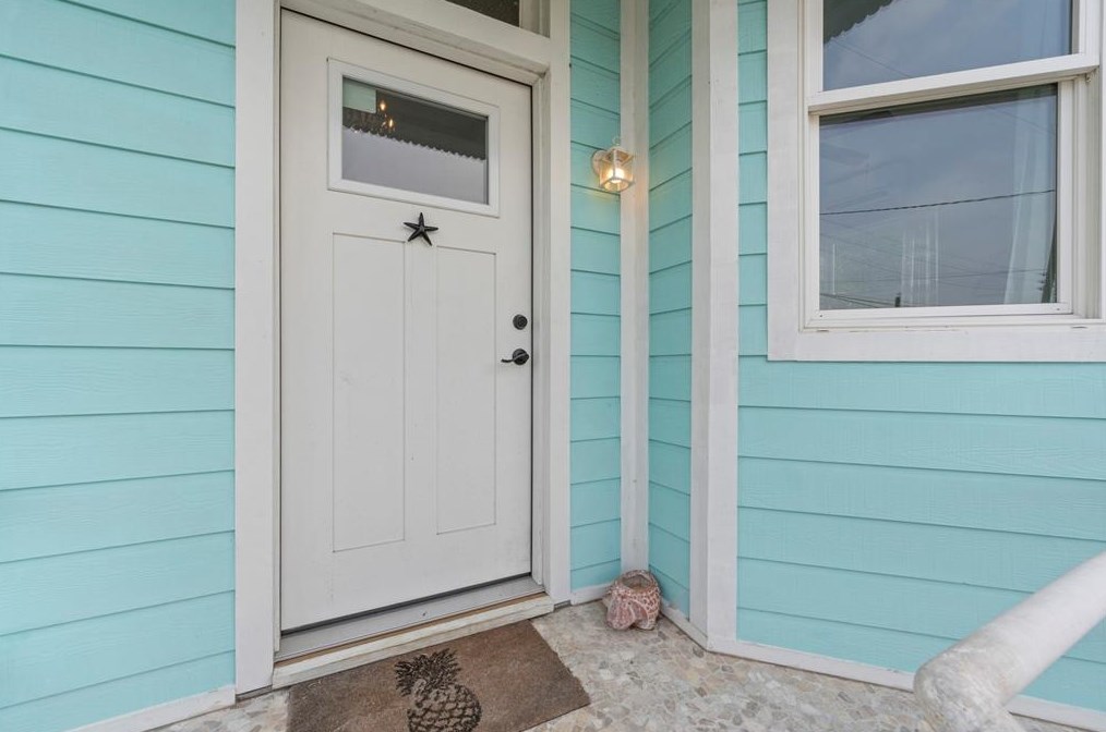 2114 52nd St, Galveston, TX 77551-5105