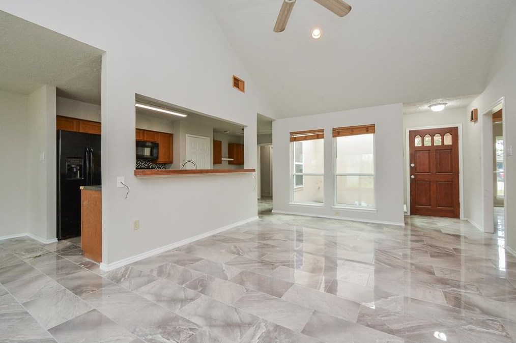 11810 Glenwolde Dr, Houston TX  77099-1916 exterior