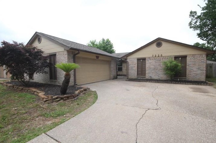 7226 Thicket Trail Dr, Humble, TX 77346