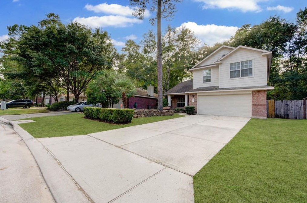 190 W Misty Dawn Dr, Conroe, TX 77385