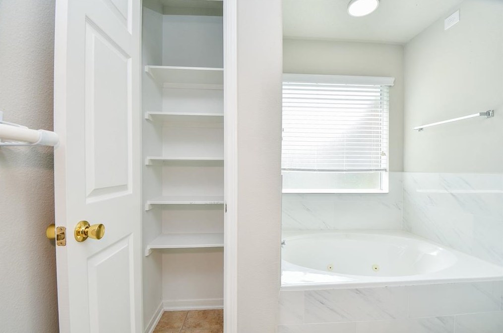 2943 Intrepid Elm St, Houston TX  77084-4281 exterior