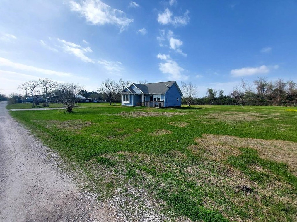 2739 Lawrence Rd #a, Kemah, TX 77565