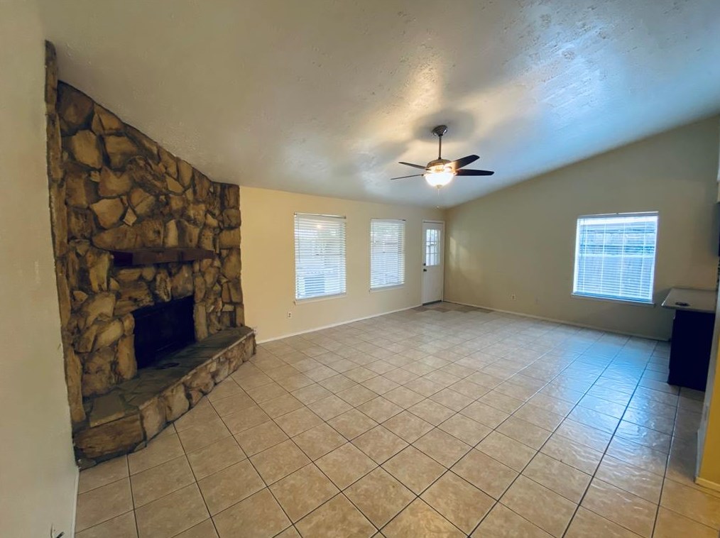 10322 Clarktower Ln, Sugar Land, TX 77498