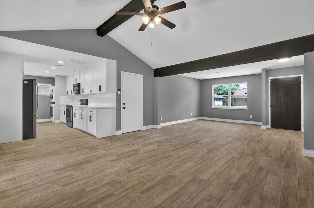 6107 Heatherbrook Dr, Houston TX  77085-3211 exterior