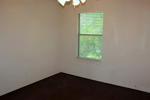 210 S Tesch St, Bellville, TX 77418 - Photo 22