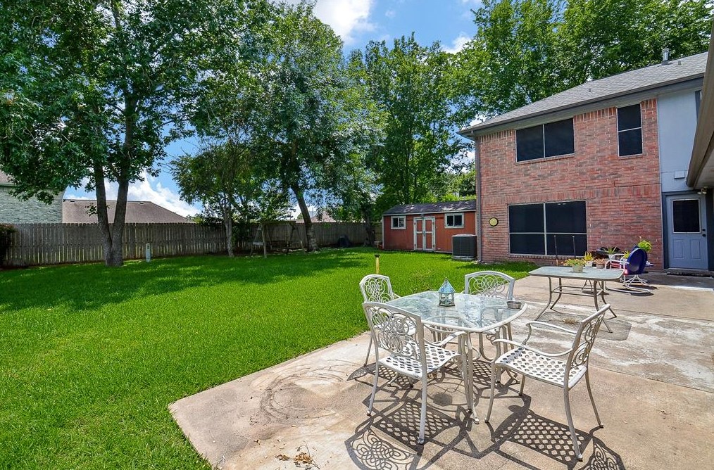 16239 Salida De Sol Dr, Houston TX exterior