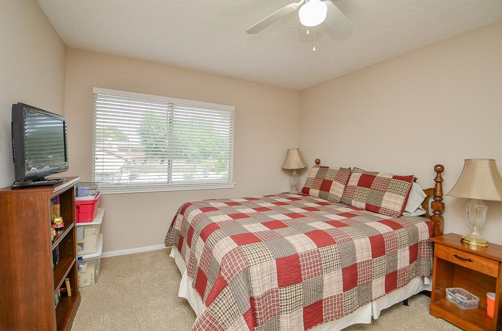 16239 Salida De Sol Dr, Houston TX exterior