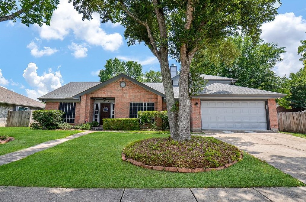 16239 Salida De Sol Dr, Houston, TX 77083-4957