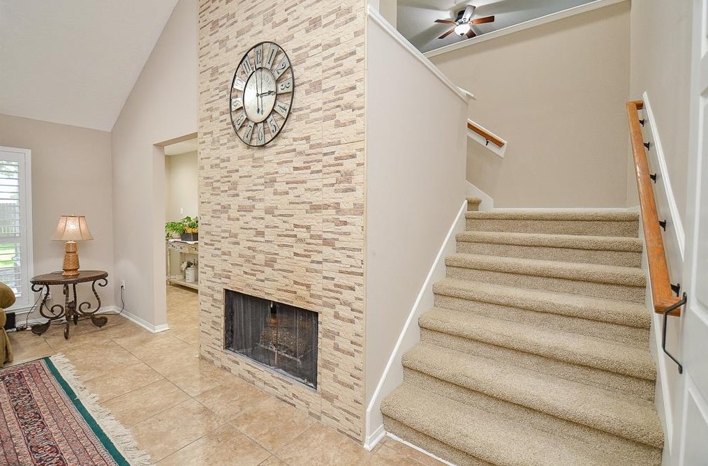 16239 Salida De Sol Dr, Houston TX exterior