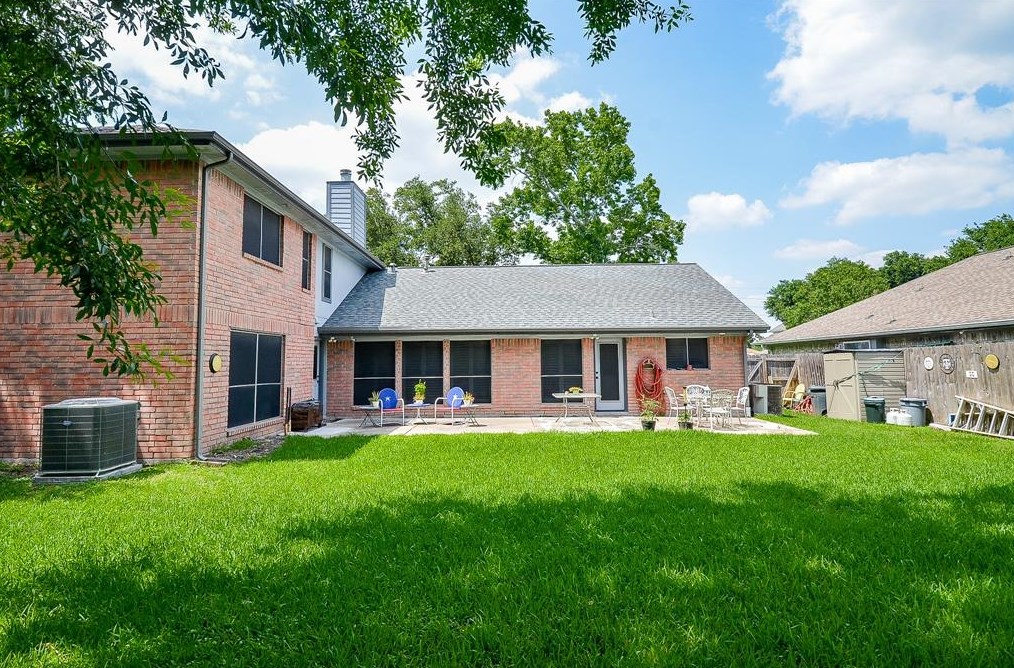 16239 Salida De Sol Dr, Houston TX exterior