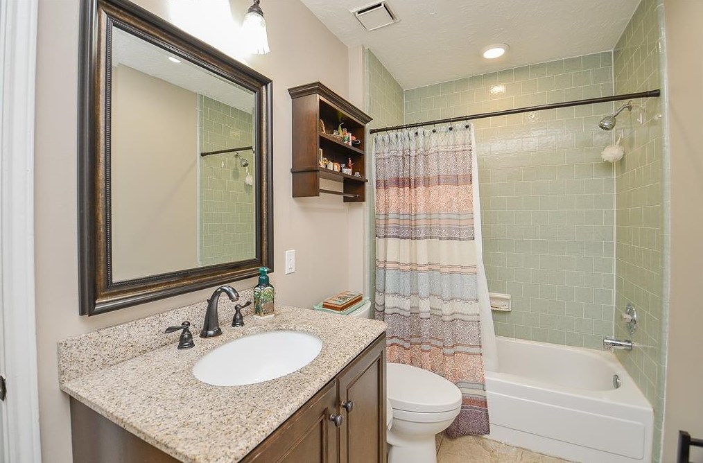 16239 Salida De Sol Dr, Houston TX exterior