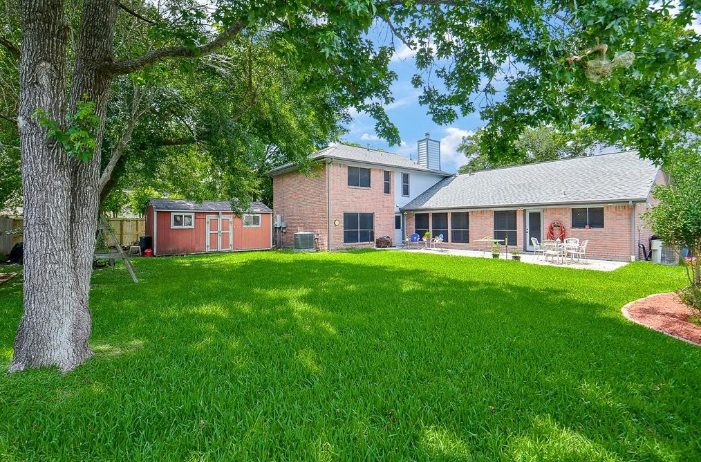 16239 Salida De Sol Dr, Houston TX exterior