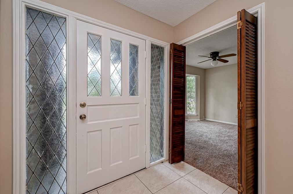 15810 Longvale Dr, Houston TX  77059-5232 exterior