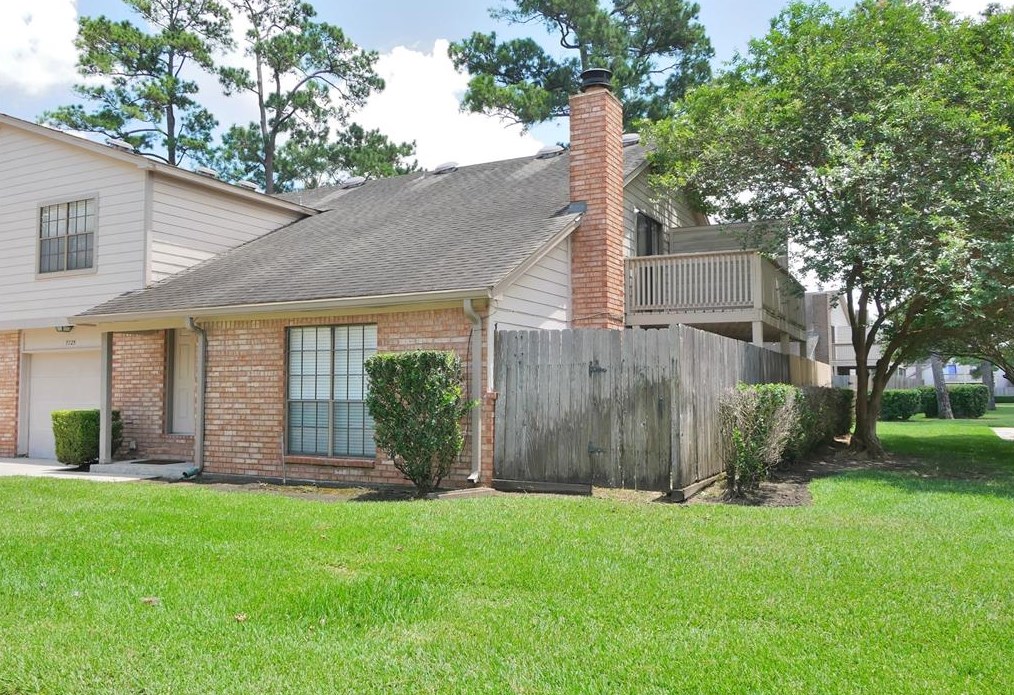 7725 Champion Pines Dr # 31, Spring, TX