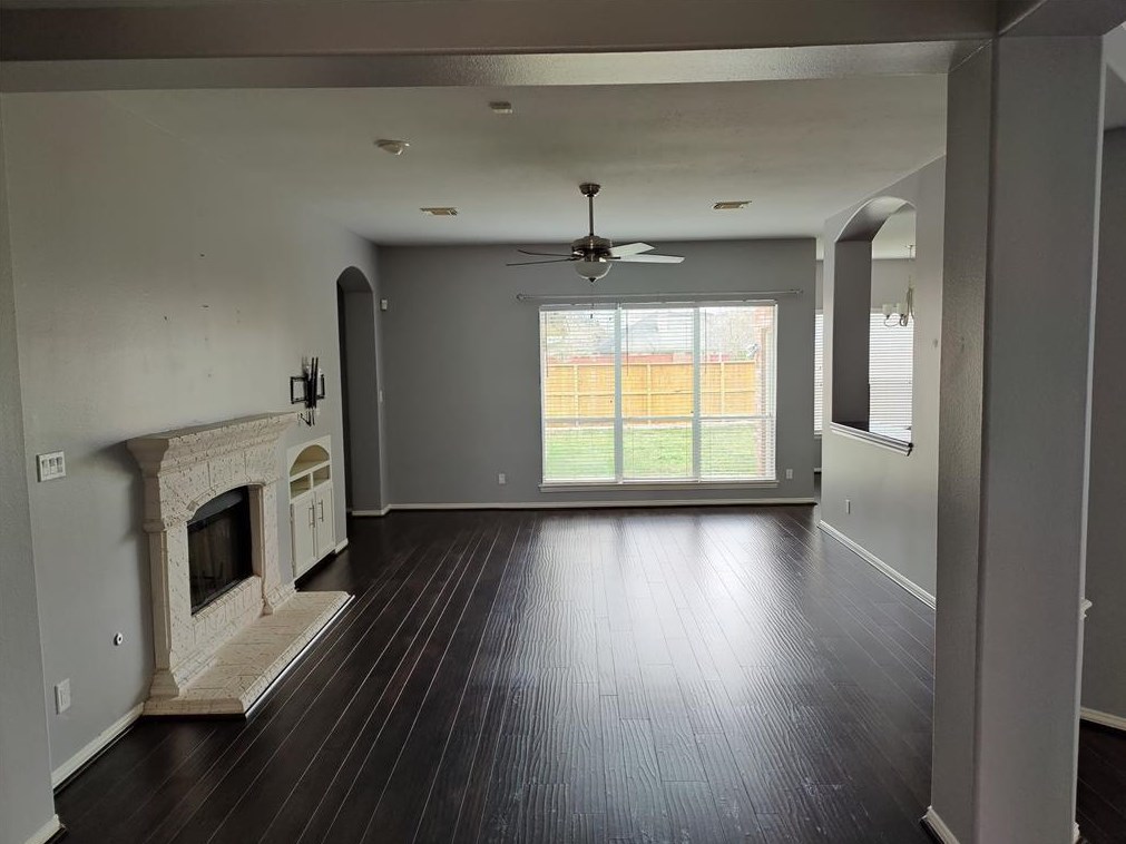 3401 Lakeway Ln, Pearland, TX 77584