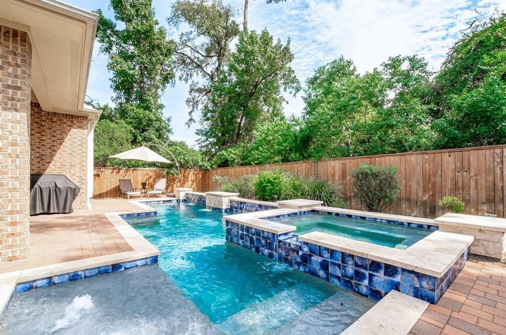 3 East Wading Pond Circle, Tomball, TX 77375