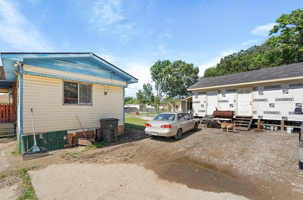 718 Mnr St, Houston TX  77015-4136 exterior