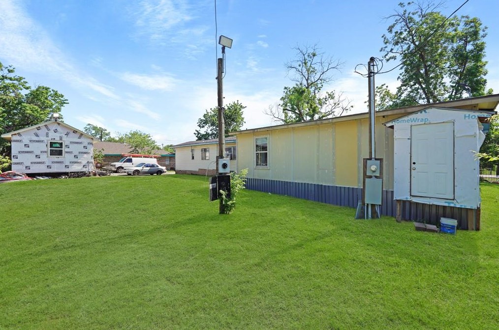 718 Mnr St, Houston TX  77015-4136 exterior
