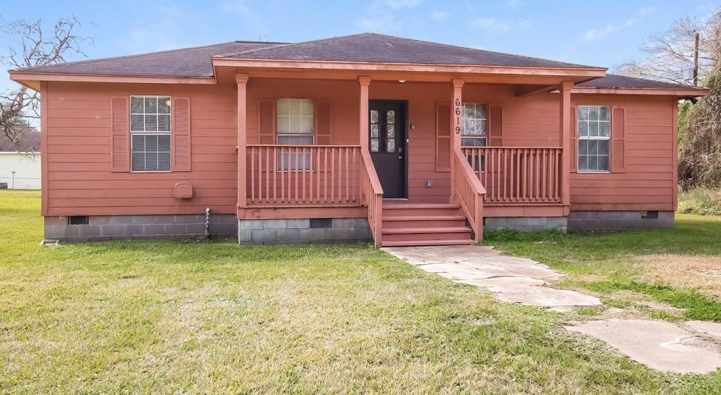 6619 Wayne Johnson Ave, Hitchcock, TX 77563