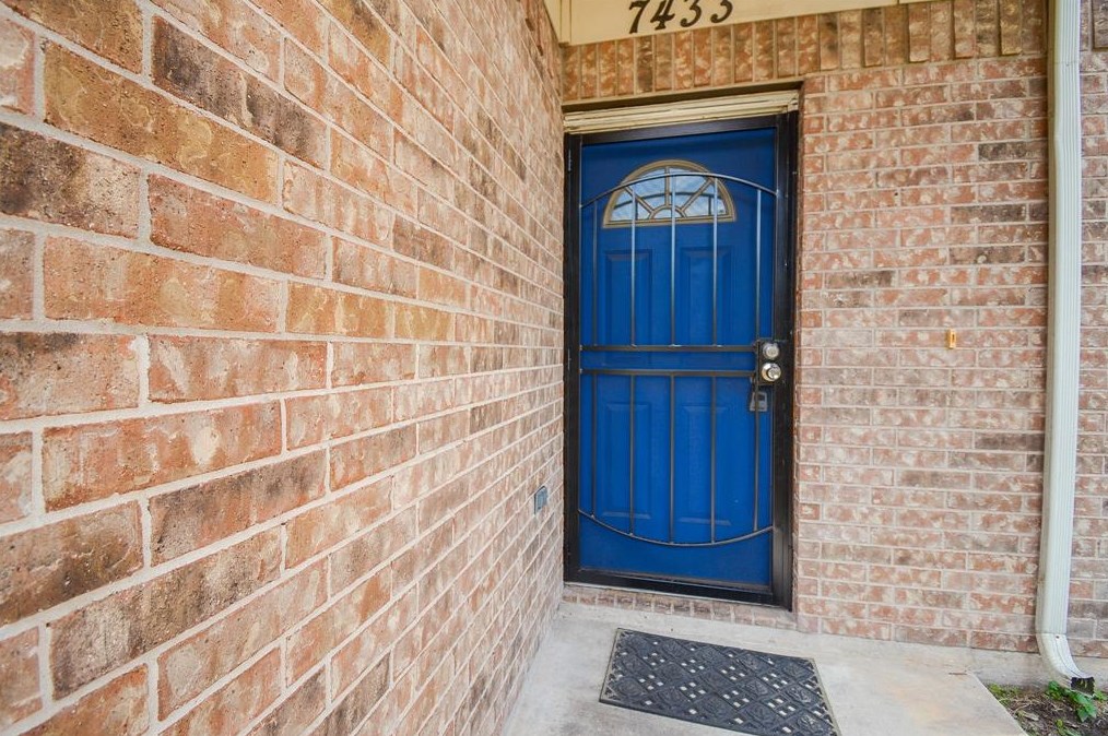 7433 Maxroy St, Houston, TX 77088