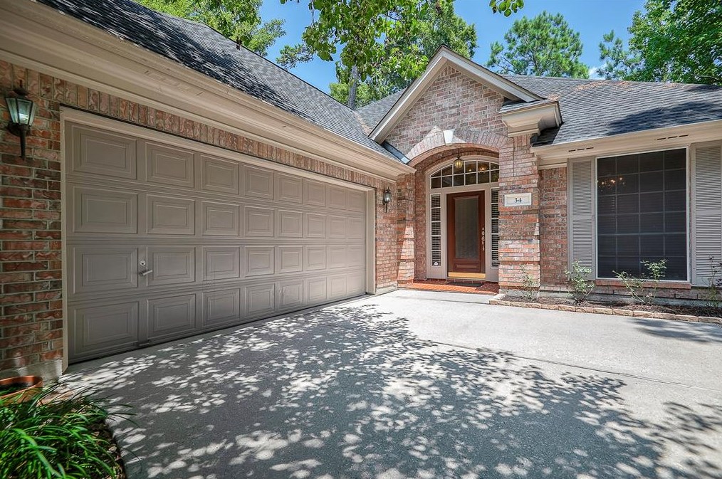 34 Reflection Pt, Spring TX  77381-3637 exterior