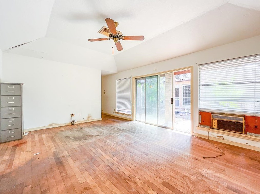 7310 San Ramon Dr, Houston TX  exterior