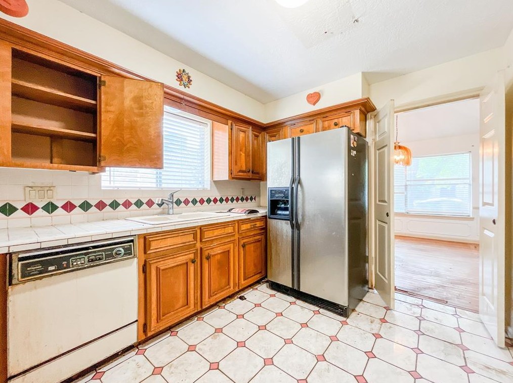 7310 San Ramon Dr, Houston TX  exterior