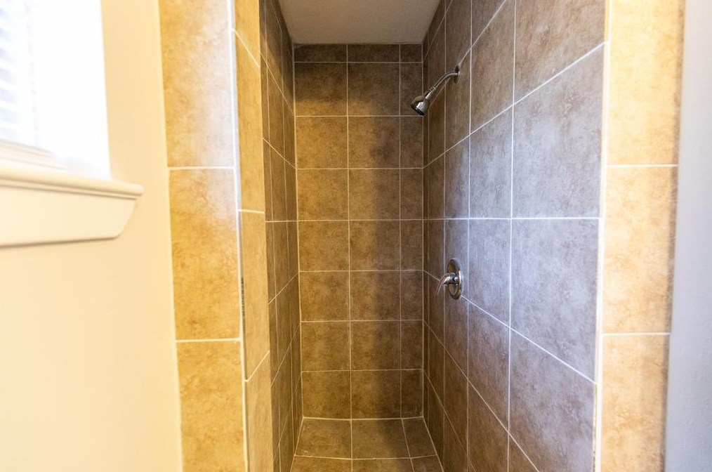 5705 Arthington St, Houston TX  77053-3005 exterior