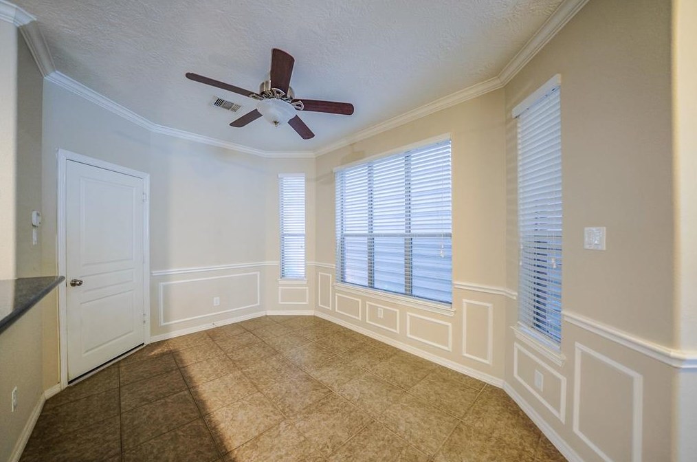 1725 W T C Jester Blvd, Houston, TX 77008