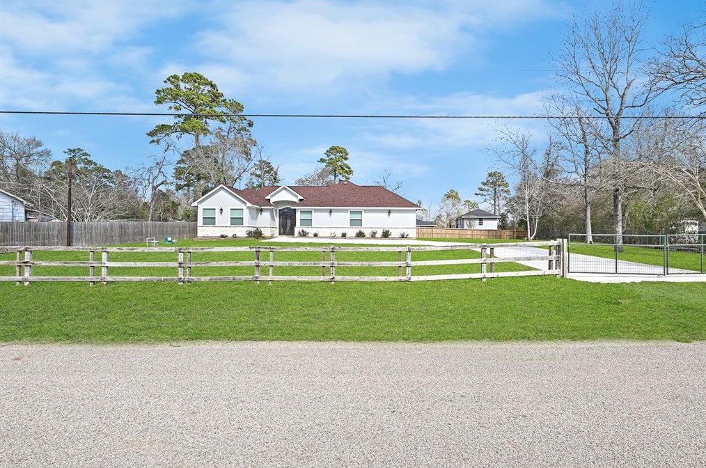 37010 Gossamer Ln, Magnolia, TX 77354-8467