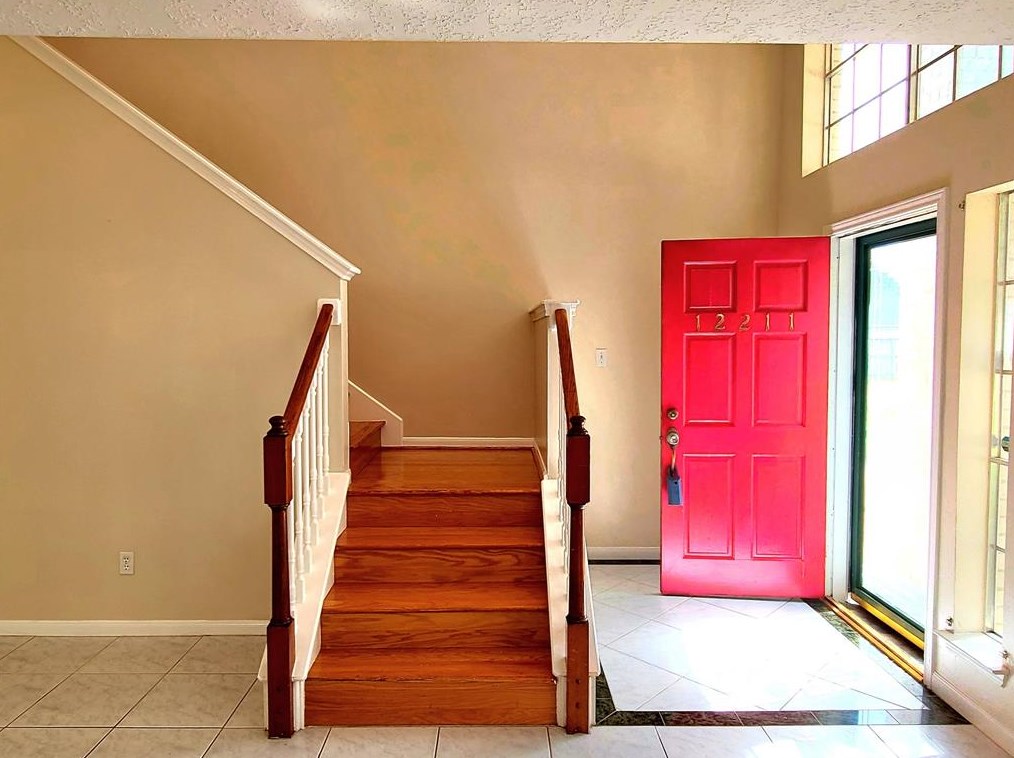 12211 Meadow Bend Ct, Stafford, TX 77477